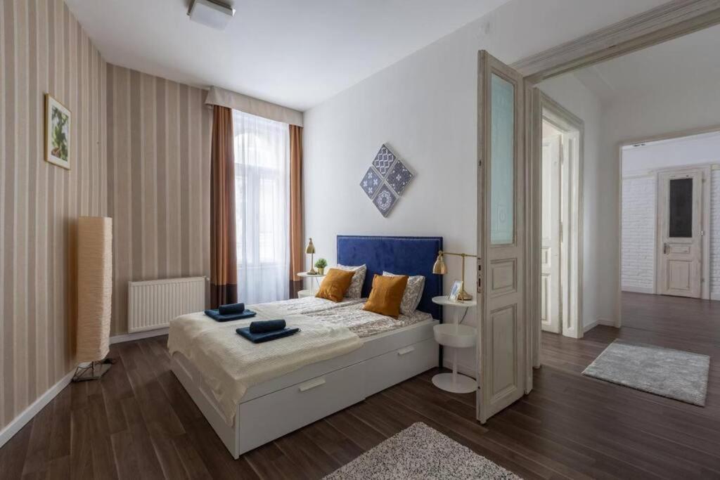 Chic, Captivating Space Near Opera House Budapest Extérieur photo