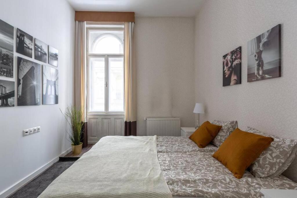 Chic, Captivating Space Near Opera House Budapest Extérieur photo