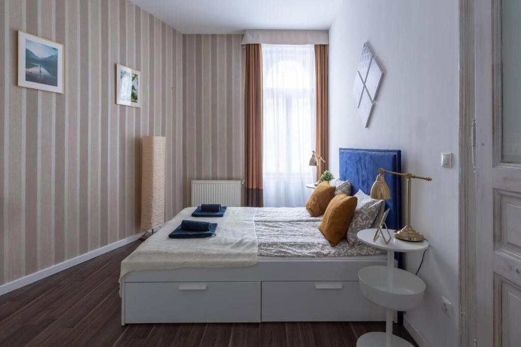 Chic, Captivating Space Near Opera House Budapest Extérieur photo