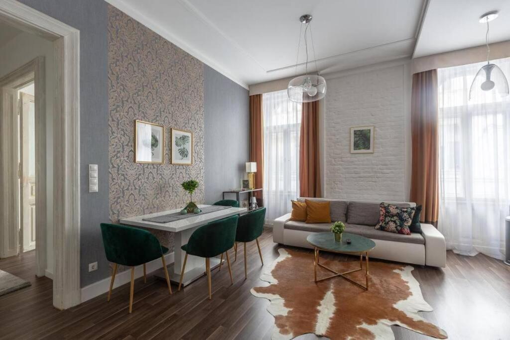 Chic, Captivating Space Near Opera House Budapest Extérieur photo