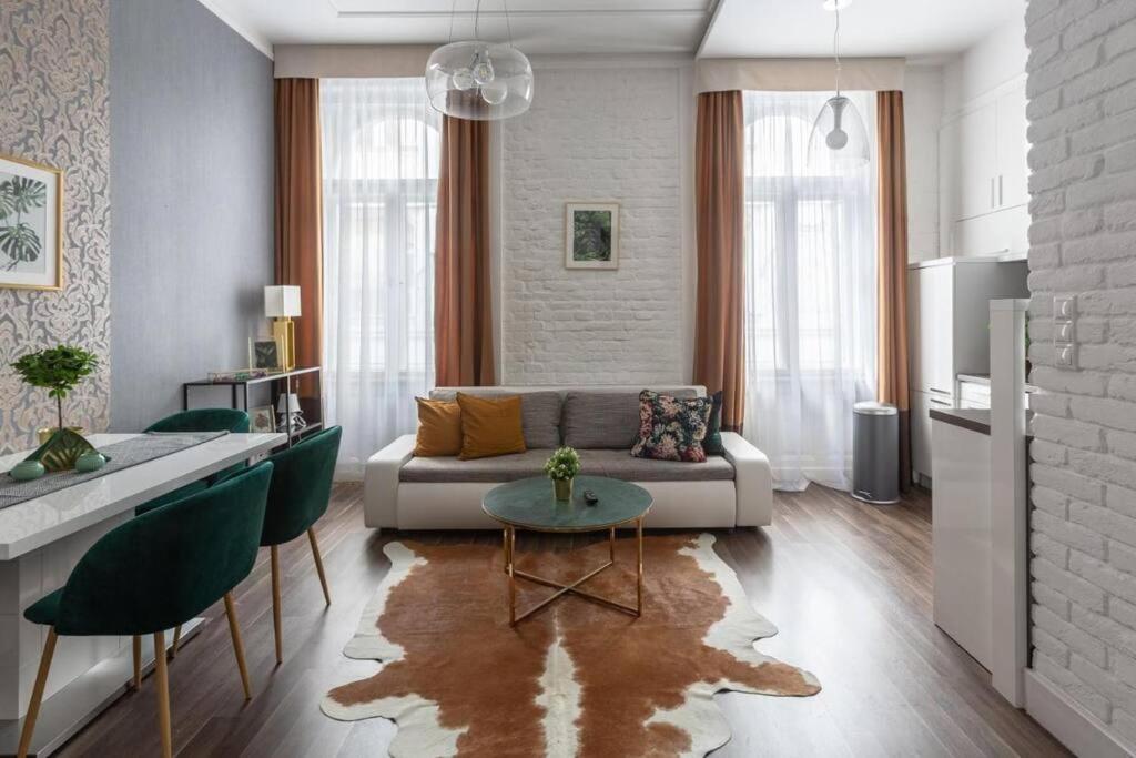 Appartement Chic, Captivating Space Near Opera House à Budapest Extérieur photo